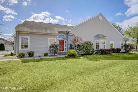 30 Rochford Dr, Manchester, NJ 08759