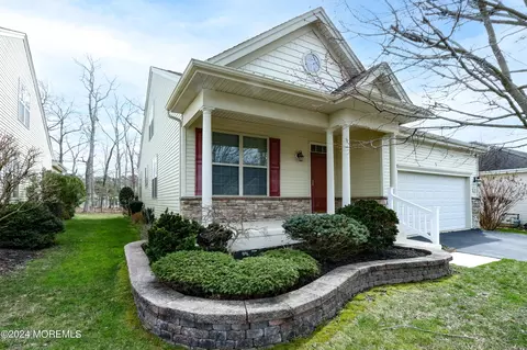 37 S Point Blvd, Barnegat, NJ 08005