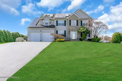 8 Hornbeam Ln, New Egypt, NJ 08533