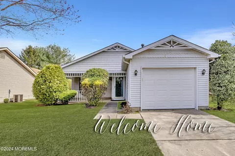 2145 Agincourt Rd, Toms River, NJ 08755