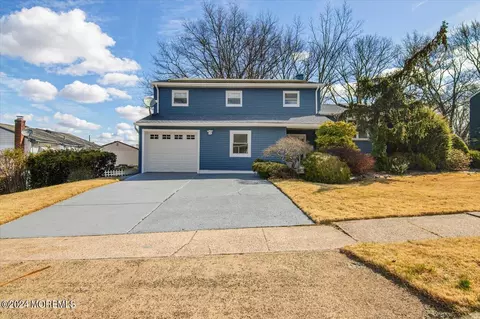 10 Eric Ct, Parlin, NJ 08859
