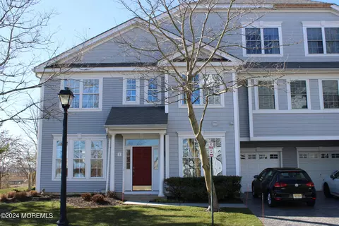 1 Brandt Way, Port Monmouth, NJ 07758