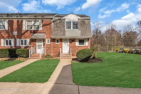 80 Stonehurst Blvd, Freehold, NJ 07728