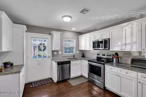 1253 Hamilton Ct # D, Lakewood, NJ 08701