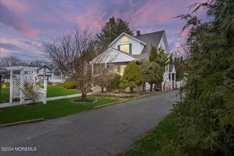 50 N Linden Ave, West Long Branch, NJ 07764