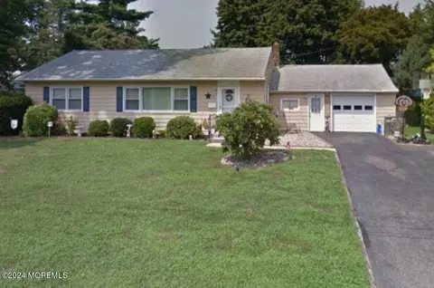 31 Girard Ave, West Long Branch, NJ 07764