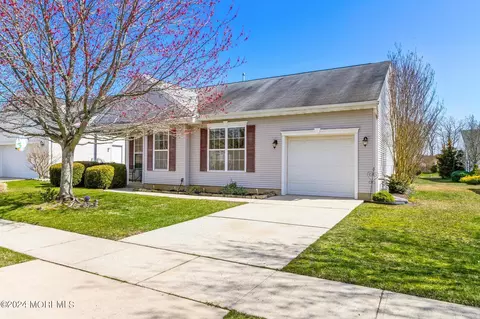 29 Pelican Ln, Little Egg Harbor, NJ 08087