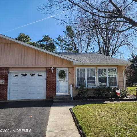 6 Franklin Ln #B, Whiting, NJ 08759