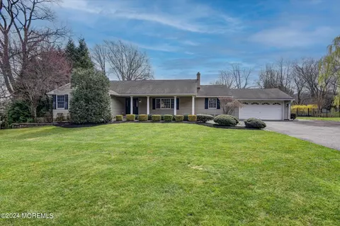 83 Southview Ter N, Middletown, NJ 07748