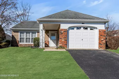 2 Saint Paul Pl, Manchester, NJ 08759