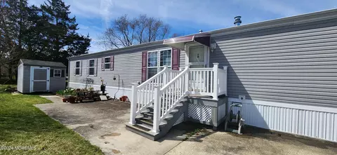 130 Douglas Dr, Jackson, NJ 08527