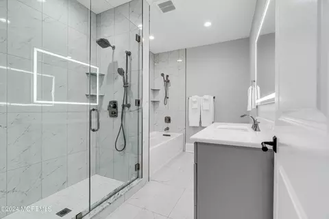 Bath - 1827 Celeste Dr, Wall, NJ 07719 photo 14 of 19