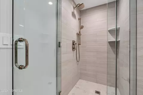 Bath - 1827 Celeste Dr, Wall, NJ 07719 photo 18 of 19