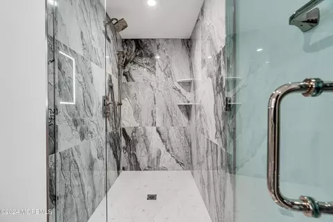 Bath - 1827 Celeste Dr, Wall, NJ 07719 photo 16 of 19