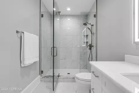 Bath - 1827 Celeste Dr, Wall, NJ 07719 photo 11 of 19