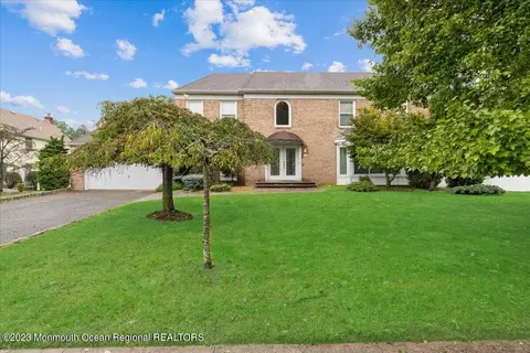 8 Sweet Ct, Marlboro, NJ 07746