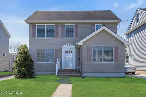 807 Prospect Ave, Spring Lake Heights, NJ 07762