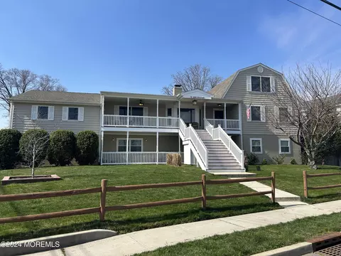 100 Shore Blvd, Keansburg, NJ 07734