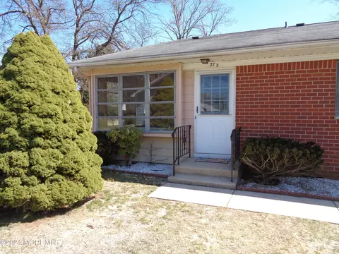 27 Salem Dr #D, Whiting, NJ 08759