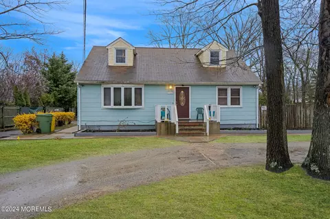 729 Albert Ave, Lakewood, NJ 08701