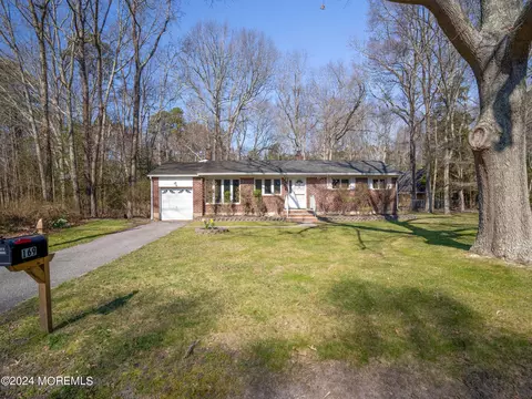 169 Serpentine Dr E, Bayville, NJ 08721