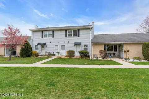 308 Crawford St #308, Eatontown, NJ 07724