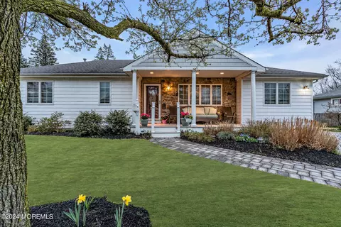 108 Meadowbrook Rd, Spring Lake Heights, NJ 07762