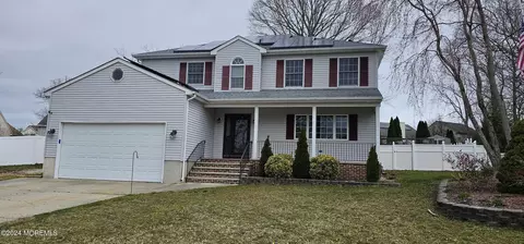 8 High Ridge Rd, Little Egg Harbor, NJ 08087