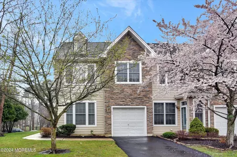 54 Osprey Dr, Old Bridge, NJ 08857
