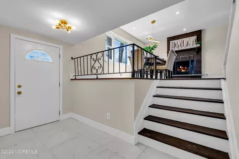 Entry Way - 16 Fordham Rd, Jackson, NJ 08527 photo 1 of 2