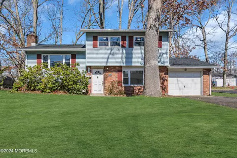 16 Fordham Rd, Jackson, NJ 08527