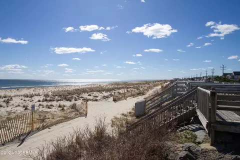 View/Area - 526 Ocean Ave, Sea Bright, NJ 07760 photo 4 of 9