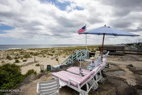Exterior - 526 Ocean Ave, Sea Bright, NJ 07760 photo 7 of 16