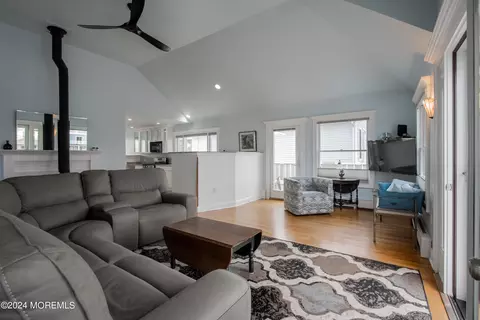 Living - 526 Ocean Ave, Sea Bright, NJ 07760 photo 2 of 11