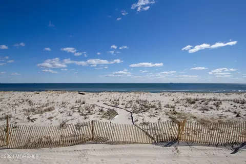 View/Area - 526 Ocean Ave, Sea Bright, NJ 07760 photo 8 of 9