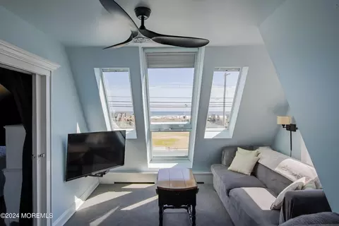Living - 526 Ocean Ave, Sea Bright, NJ 07760 photo 5 of 11