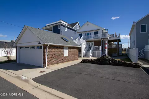 Exterior - 526 Ocean Ave, Sea Bright, NJ 07760 photo 2 of 16