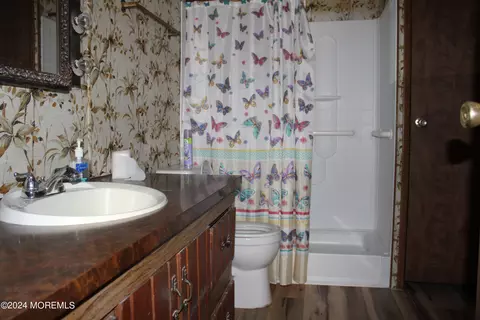 Bath - 137 Mockingbird Way, Whiting, NJ 08759 photo 1 of 1