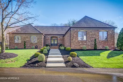1 Florek Ln, Matawan, NJ 07747