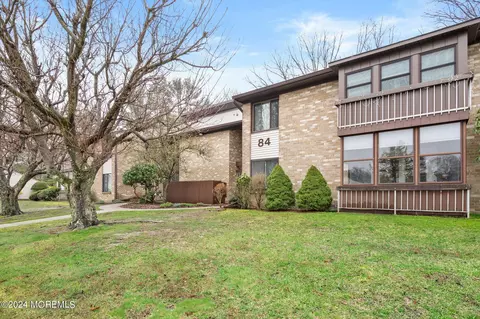 84 Amberly Dr #K, Manalapan, NJ 07726