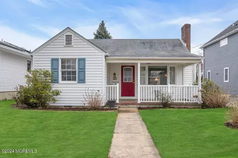 70 Pearce Ave, Manasquan, NJ 08736