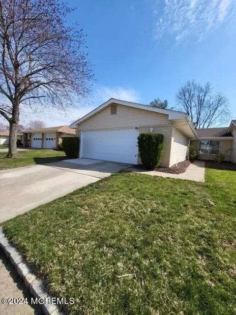 768 Marlton Rd #768A, Monroe, NJ 08831