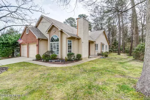 1501 Scholar Pl, Toms River, NJ 08755