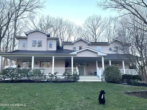 3 Yeger Ct, Perrineville, NJ 08535