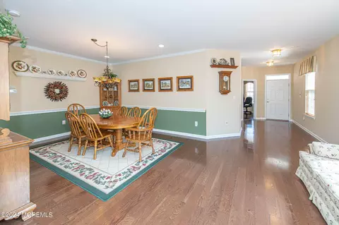 Dining - 104 Marlow Dr, Jackson, NJ 08527 photo 4 of 4