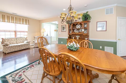 Dining - 104 Marlow Dr, Jackson, NJ 08527 photo 3 of 4