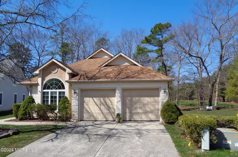 1702 Lacebark Ct, Toms River, NJ 08755