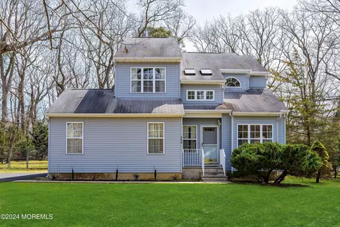 499 Brewers Bridge Rd, Jackson, NJ 08527