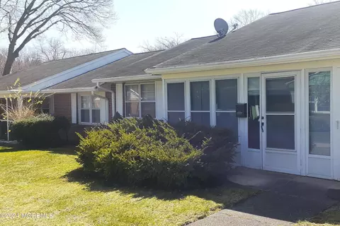 57 Buckingham Dr # C, Lakewood, NJ 08701