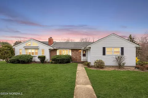 1 Tilton Rd, Middletown, NJ 07748